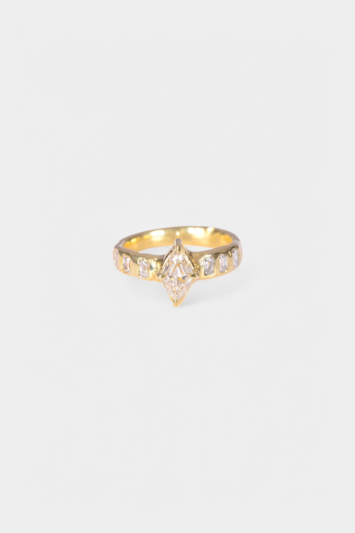 Rhombus Ring