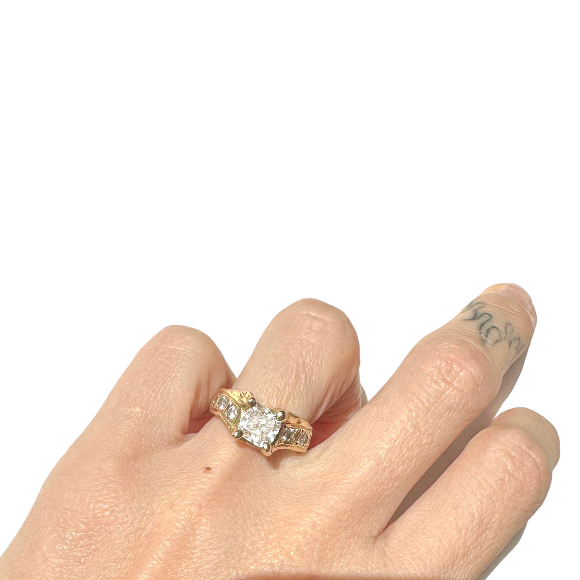 Gusto Ring