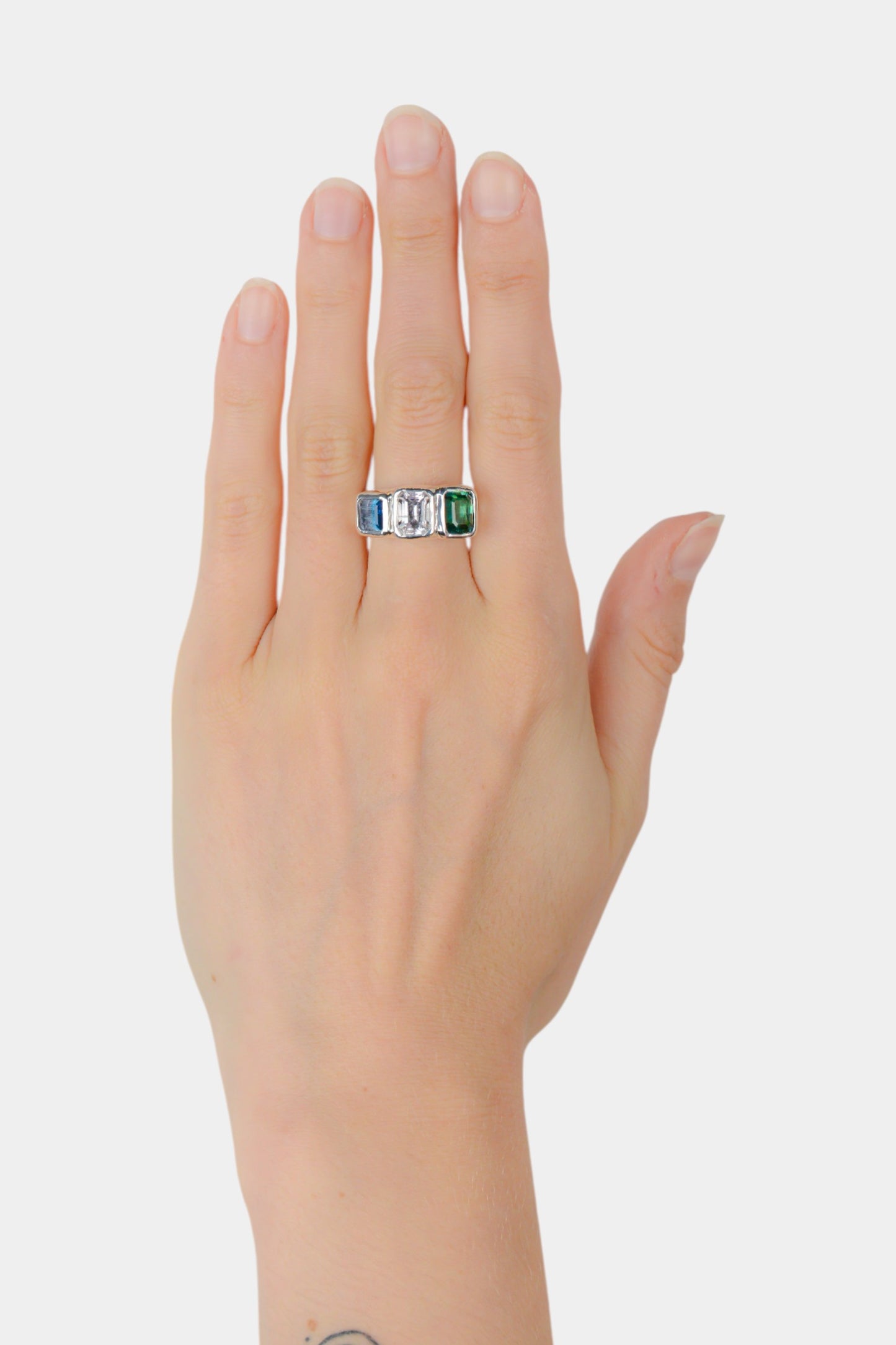Staggered Ring