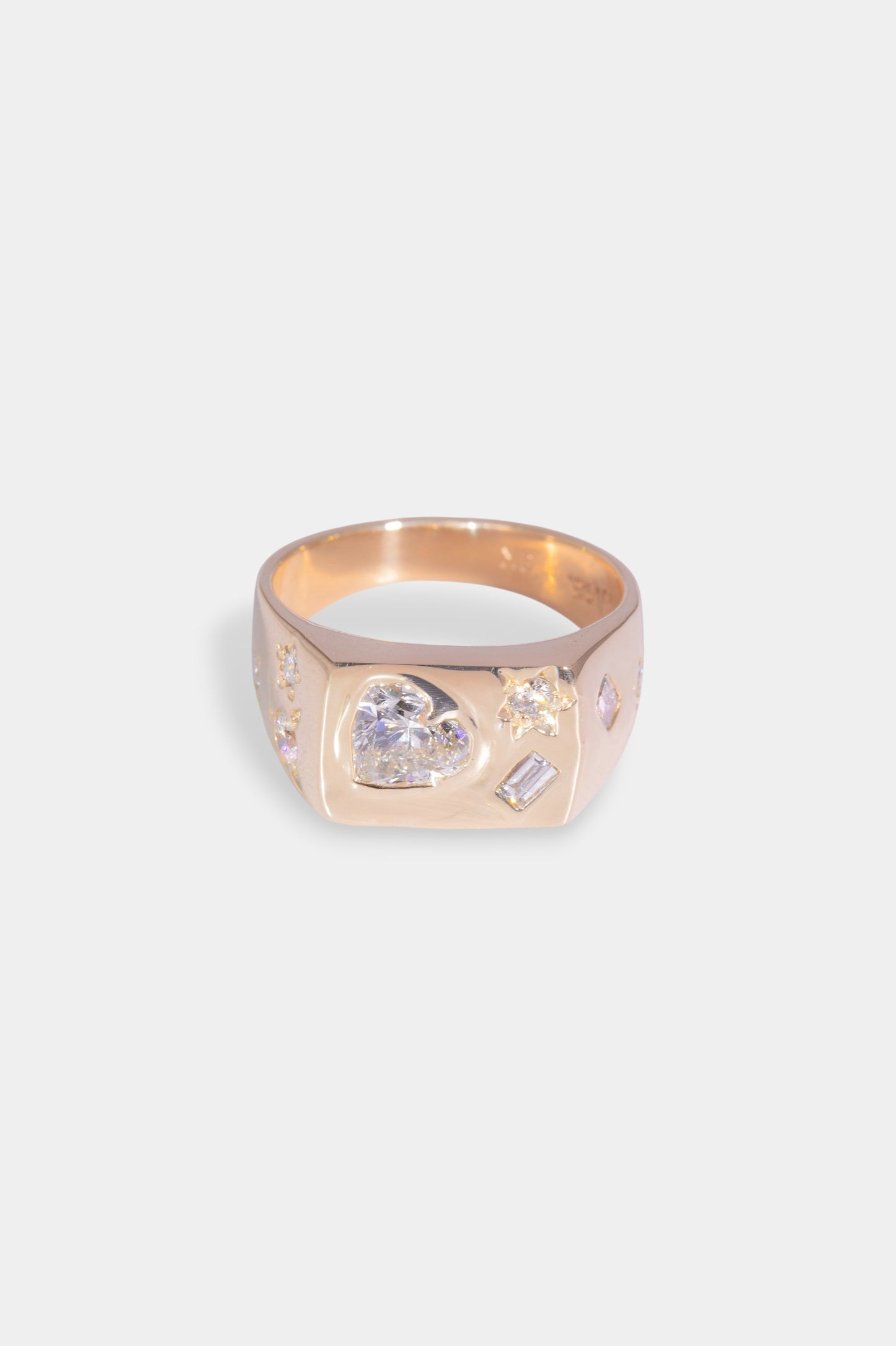 Amorini Signet Ring