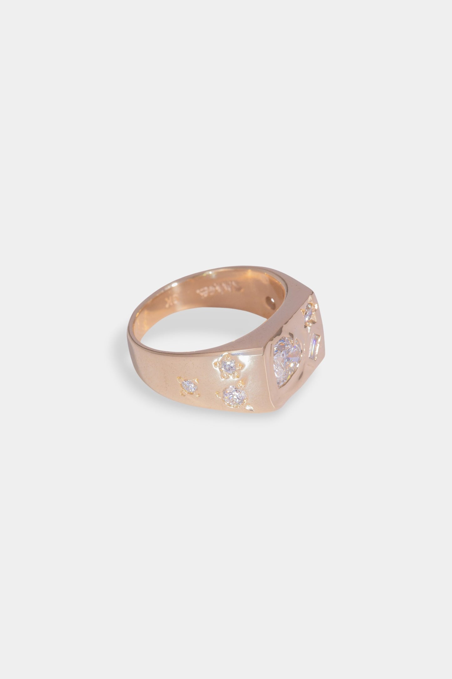 Amorini Signet Ring
