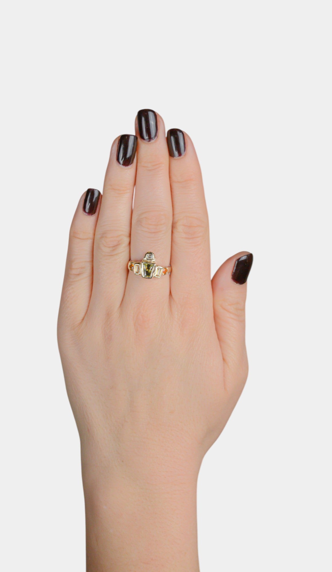 Peeking Ring