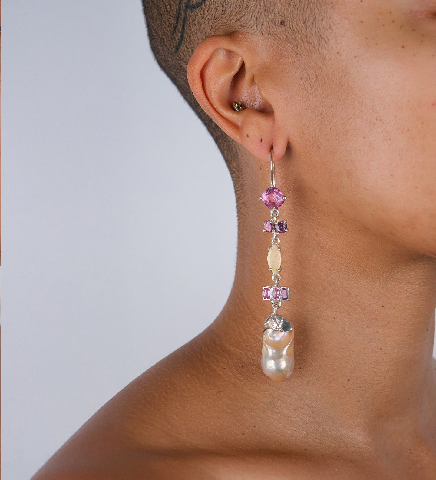 Pearlscape Earrings