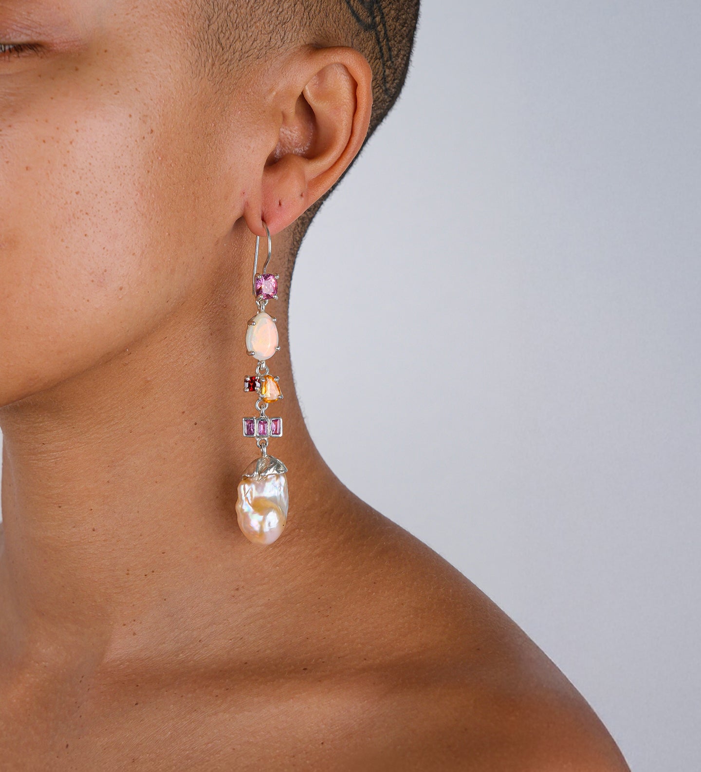 Pearlscape Earrings