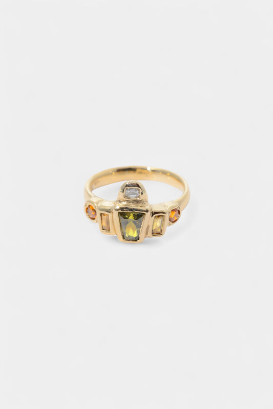 Peeking Ring