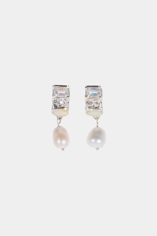 Moony Pearl Earrings