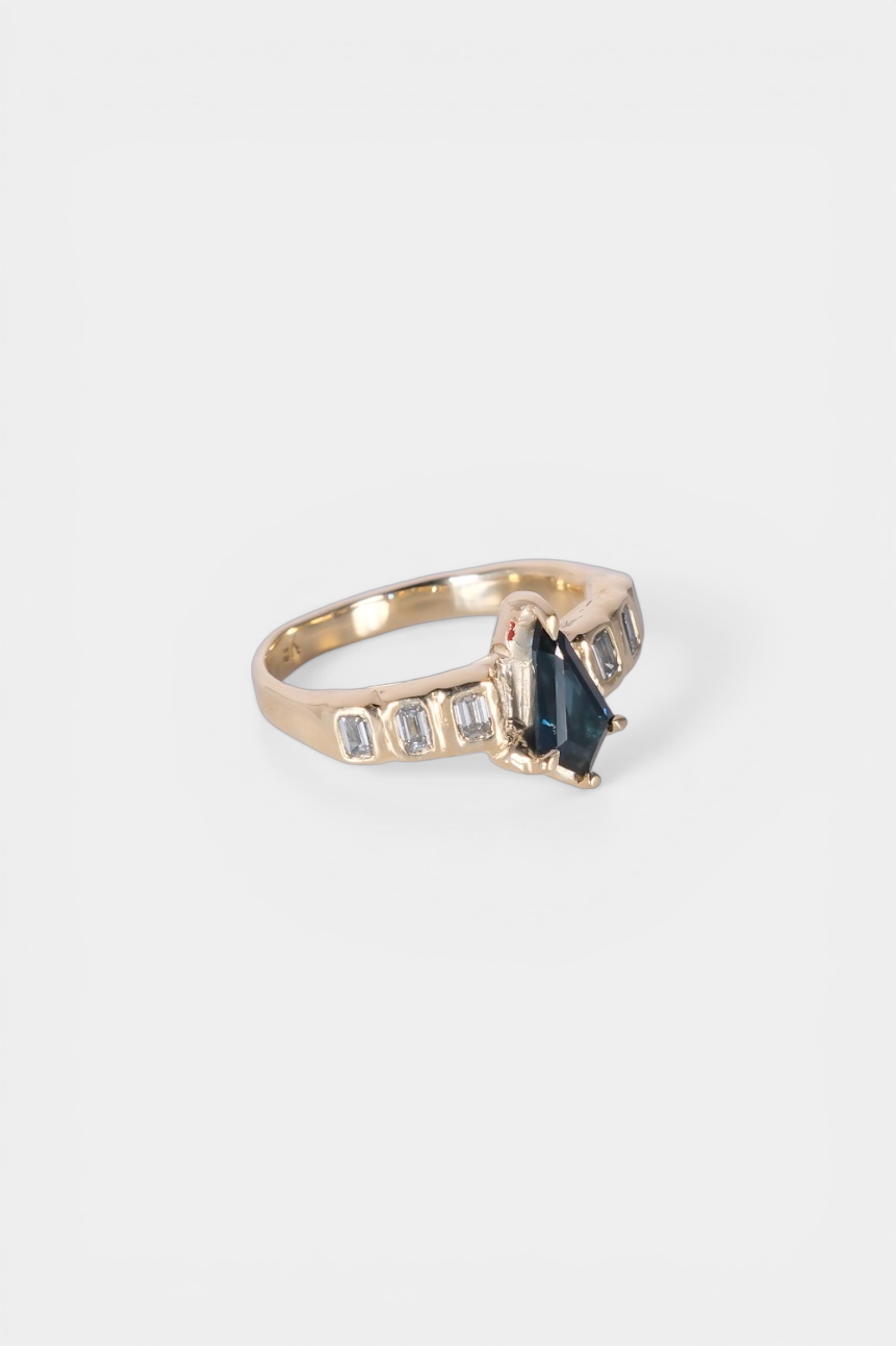 Laika Ring