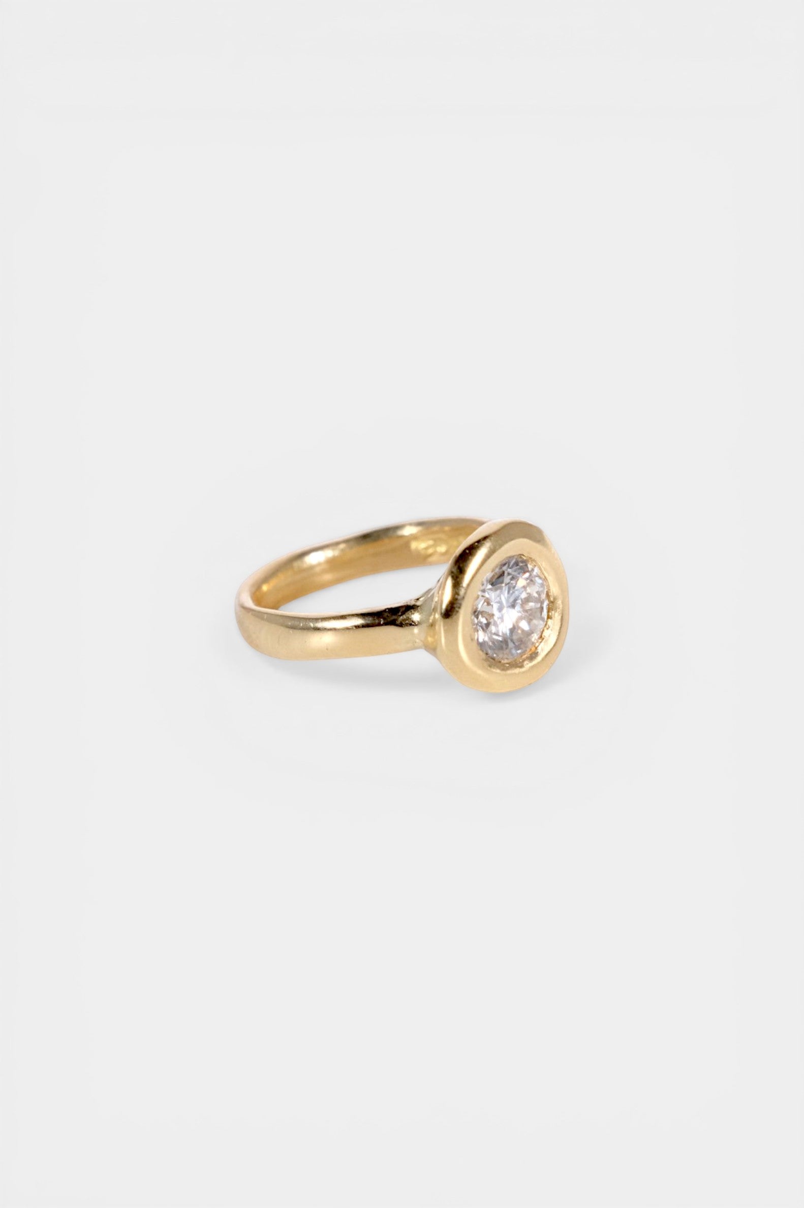 Donut Diamond Ring