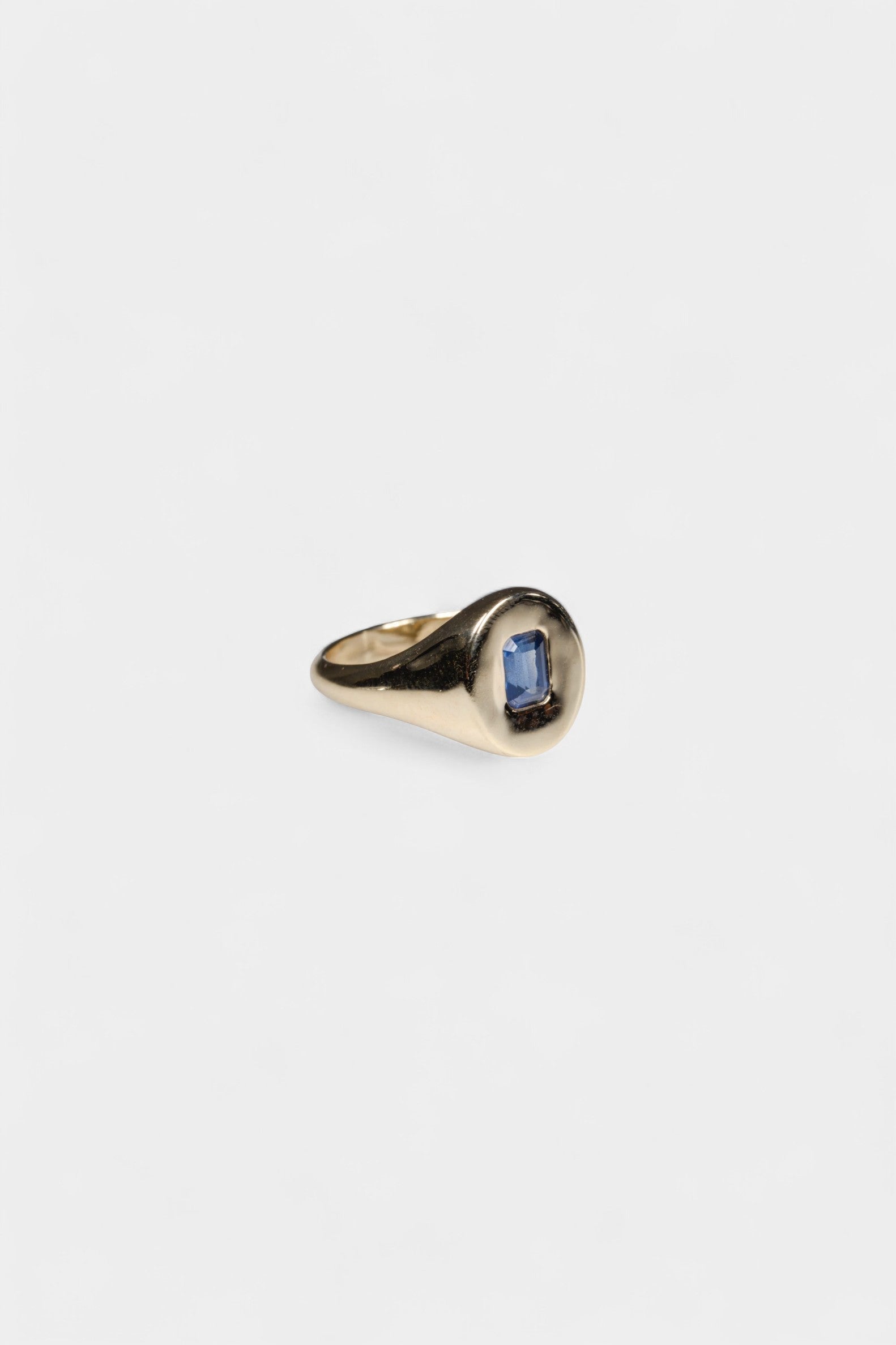 Lilo Signet Ring