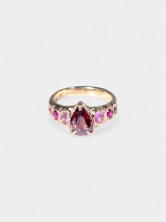Madame Ring