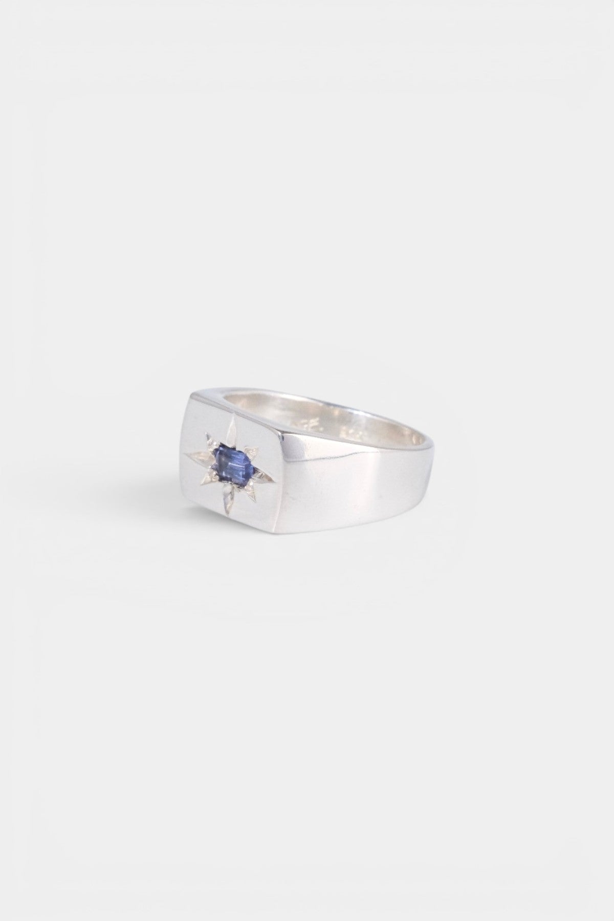 Spur Signet Ring