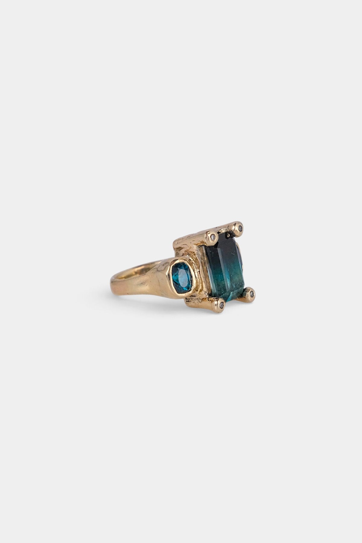 Big Sparrow Ring
