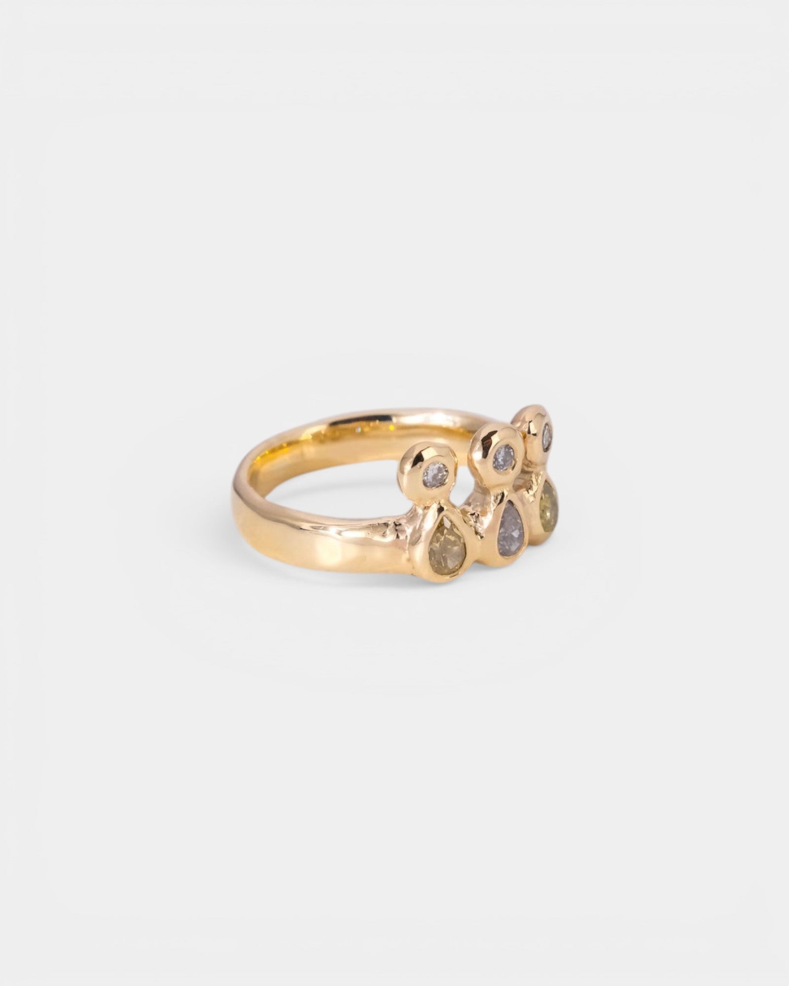 Center Stage Ring