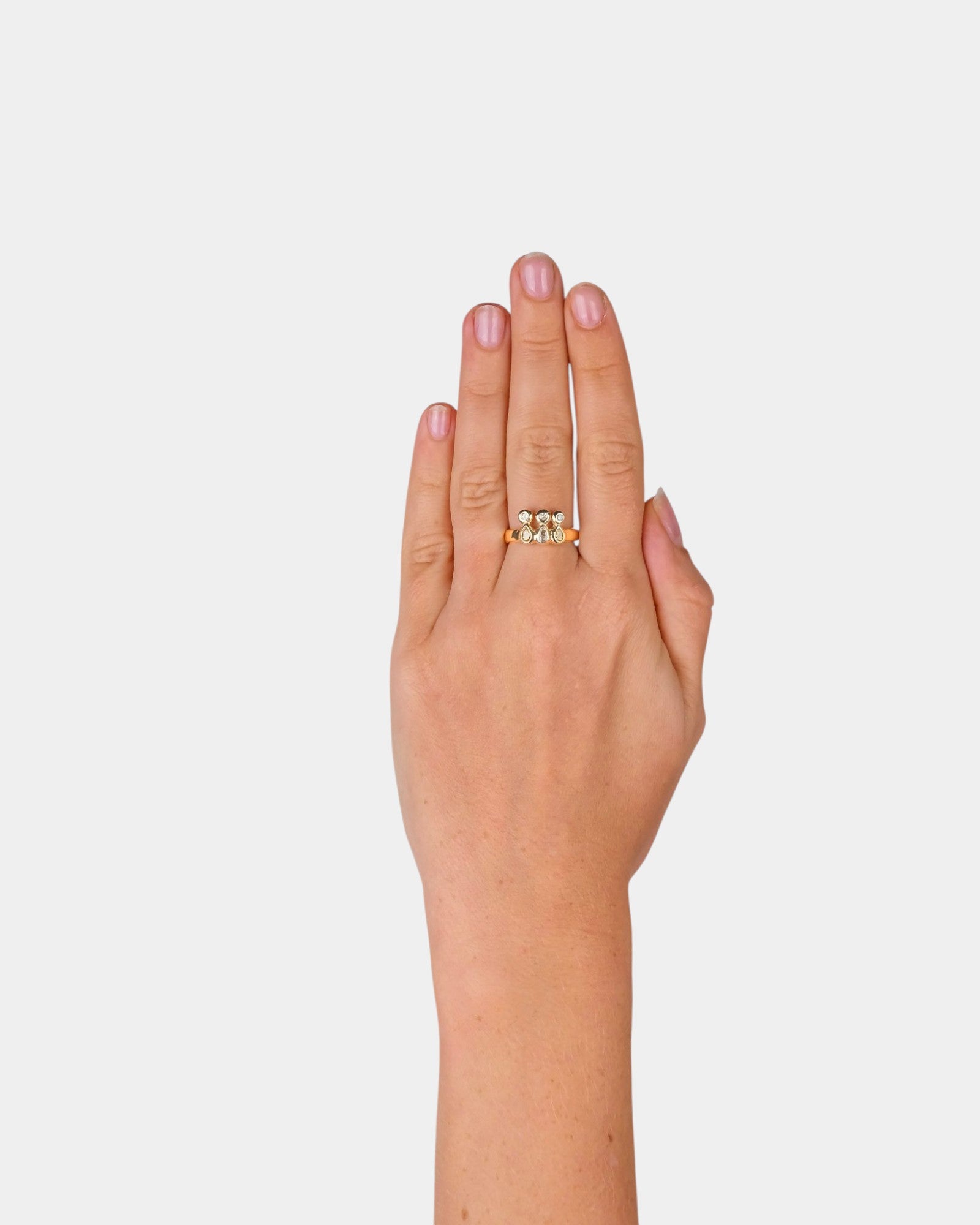 Center Stage Ring