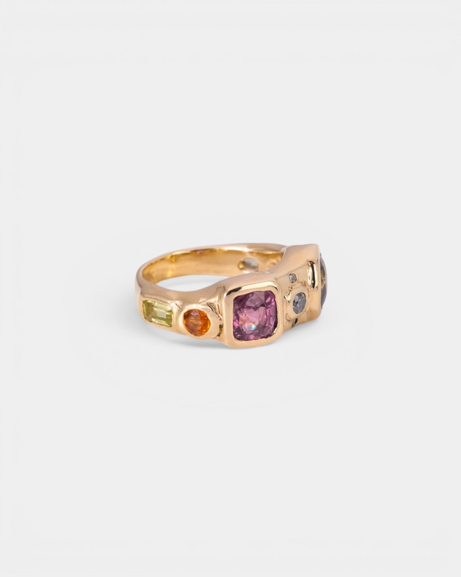 Hotel Paradiso Ring