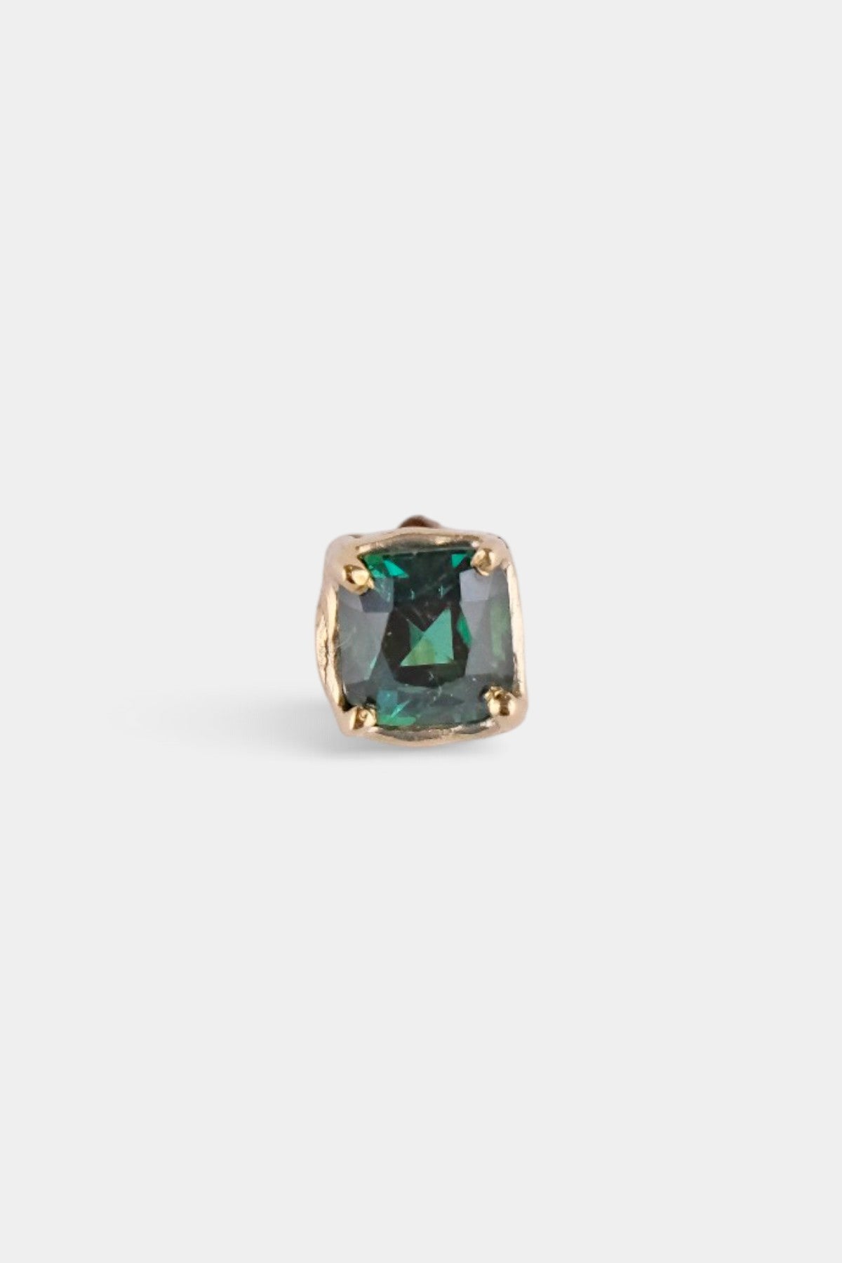 Top Spot Emerald Stud