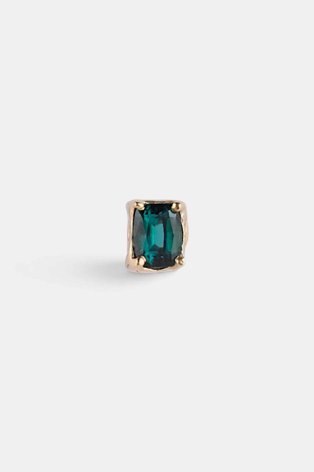 Spotlight Emerald Stud