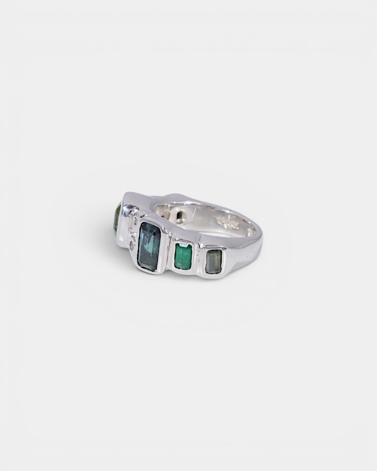Mantis Ring